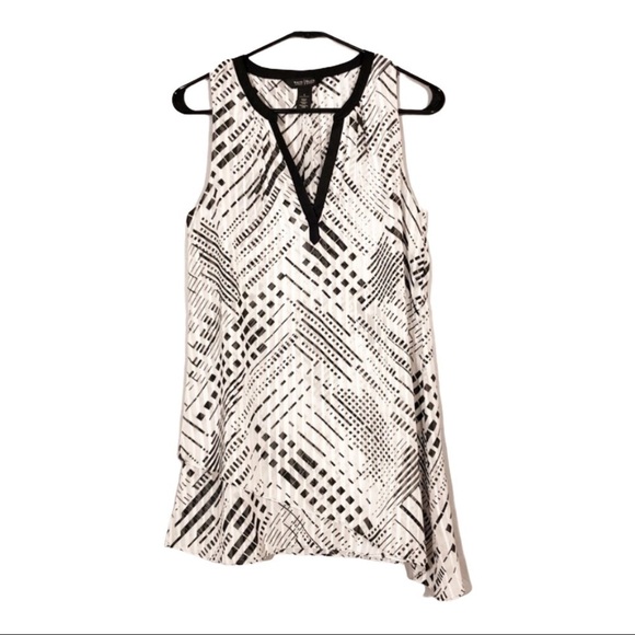 WHBM Sleeveless blouse Asymmetrical VNeck Tiered - Picture 2 of 11